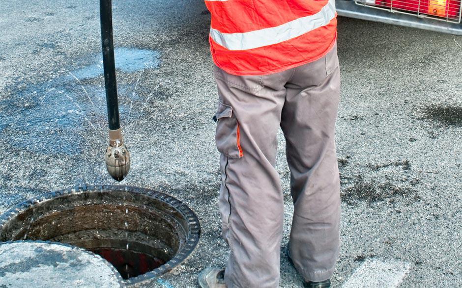 déboucher une canalisation d'eaux usées Les Essarts-le-Roi