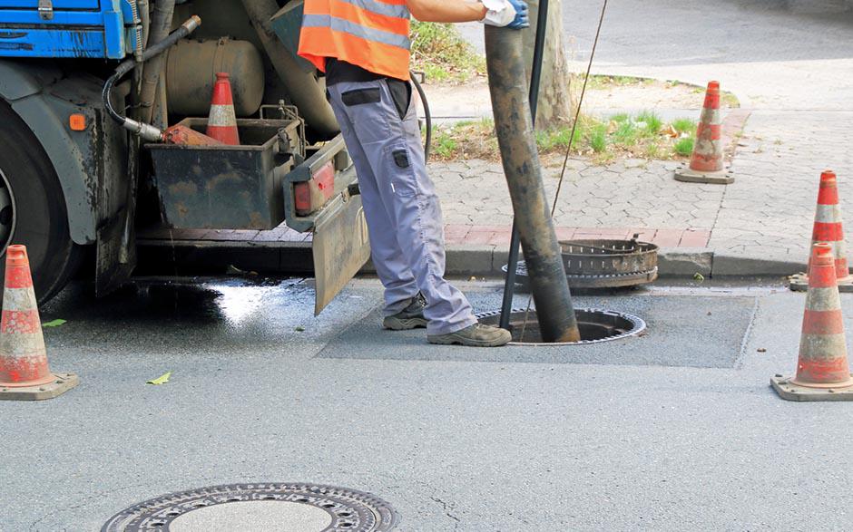 déboucher une canalisation d'eaux usées Les Essarts-le-Roi